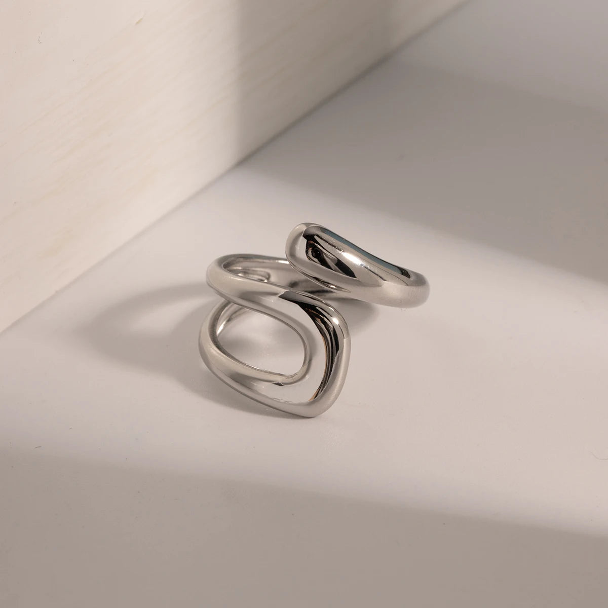 Elegant Geometric Ring